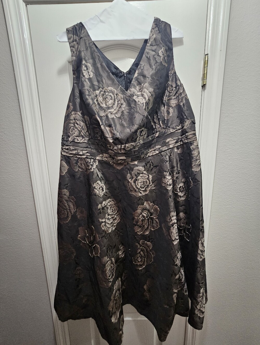 Coldwater Creek Floral Jacquard Midi Dress in Charcoal and Taupe
